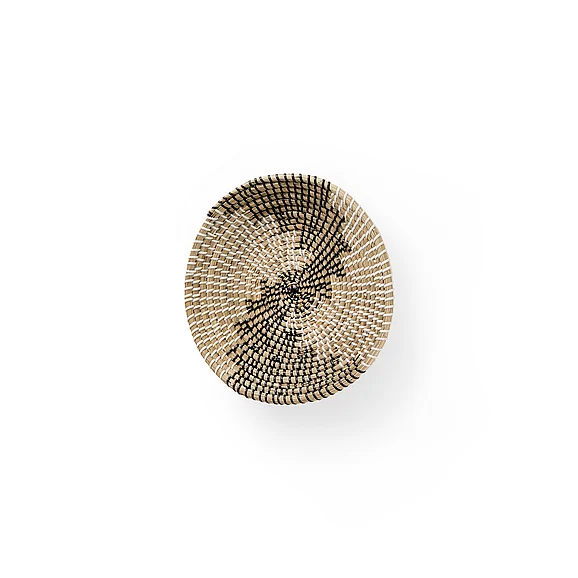 Mercana Luna 12.0L x 12.0W x 2.0H Light Brown Seagrass Round Wall Hanging Plate 69600
