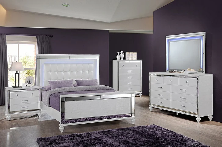 New Classic Furniture Valentino 4pc Upholstered Lighted Bedroom Set in White
