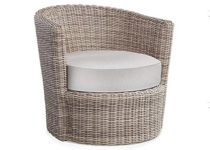 Braxton Culler Paradise Bay Swivel Chair in Driftwood 486-005