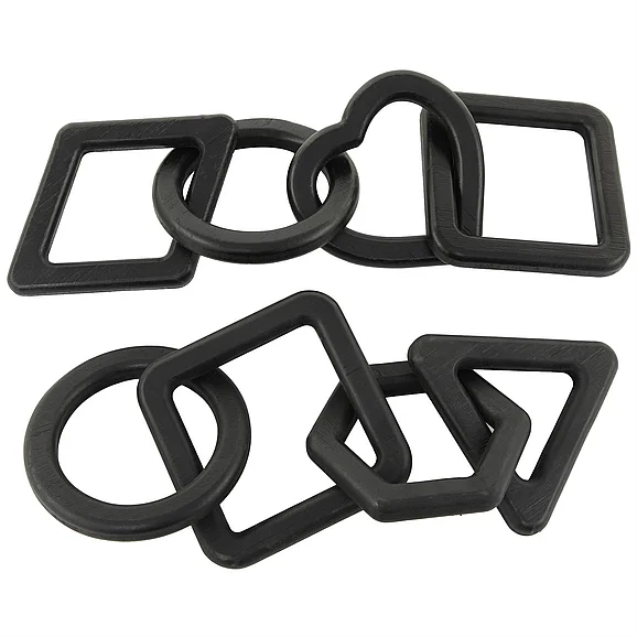 UMA CosmoLiving by Cosmopolitan Black Wood Chain Decorative Sculpture, Set of 2 16, 15W | 14772 CLOSEOUT