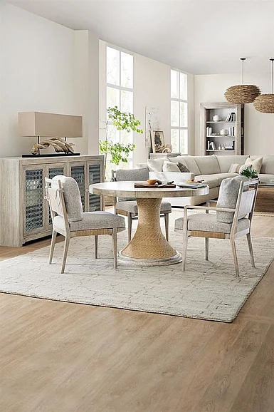 Hooker Furniture Amani 5pc Round Pedestal Dining Room Set in Light Wood