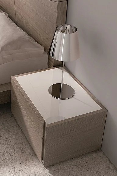 J&M Furniture Evora Premium Right Nightstand in Natural Oak CLOSEOUT
