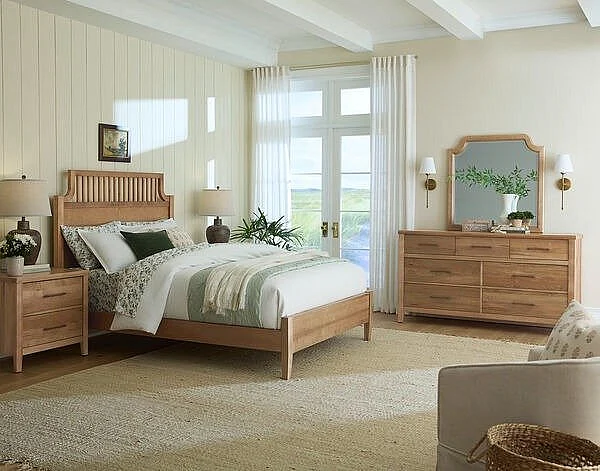 Vaughan-Bassett Pure Maple 2pc Garden Bedroom Set in Natural Maple