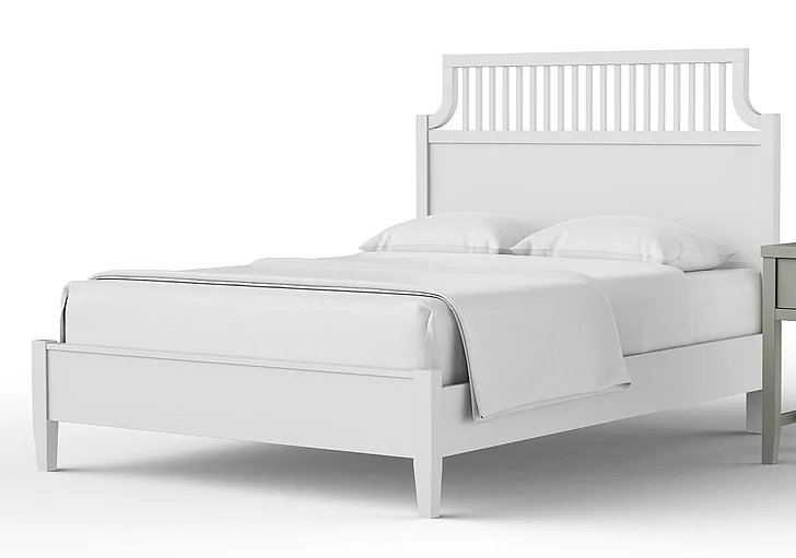Vaughan-Bassett Pure Maple Cal King Garden Bed in Cottage White