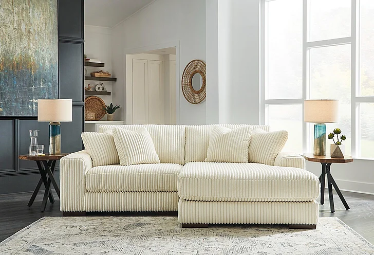 Lindyn 2-Piece Sectional with RAF Chaise in Ivory