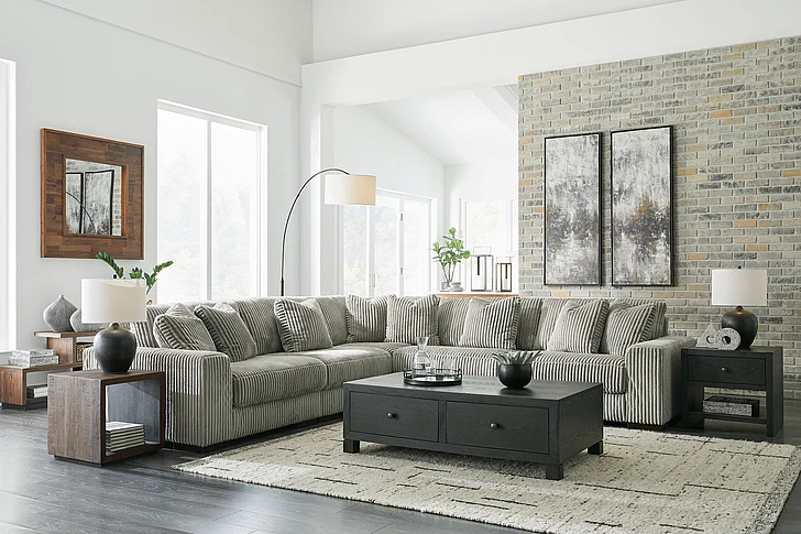 Lindyn 5-Piece Sectional Set in Fog