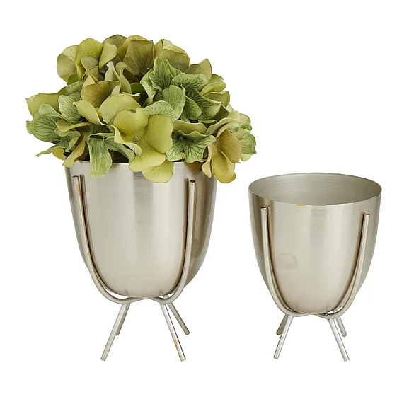 UMA CosmoLiving by Cosmopolitan Silver Metal Small Indoor Outdoor Planter with Removable Stand, Set of 2 7, 6H | 34163 CLOSEOUT