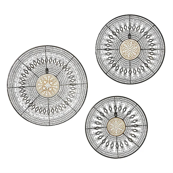 UMA Black Metal Plate Handmade Wall Decor with Intricate Pattern, Set of 3 14, 16, 18W | 37876