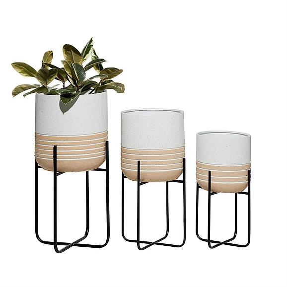UMA White Metal Indoor Outdoor Planter with Removable Stand, Set of 3 20, 24, 28H | 43349