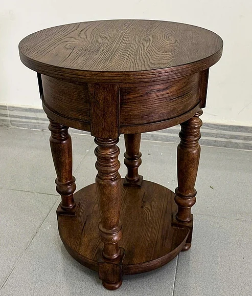 Riverside Eastlake Round Chairside Table in Whiskey Oak 45413