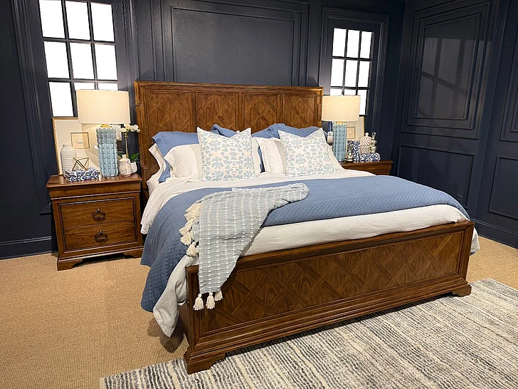 Legacy Classic Echelon 4pc Panel Bedroom Set in Heritage Walnut