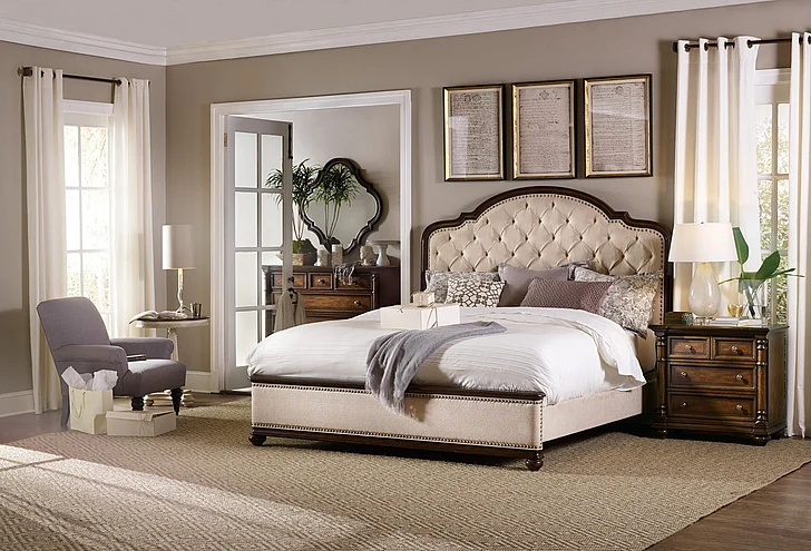 Hooker Furniture Leesburg 4-Piece Upholstered Bedroom Set in Mahogany