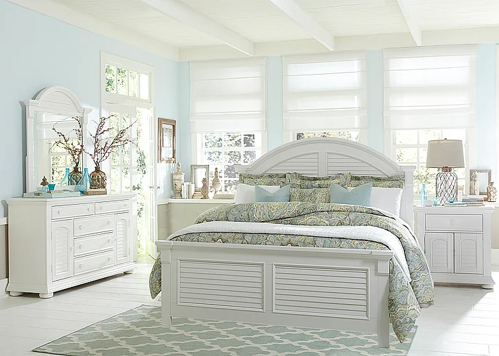 Liberty Furniture Summer House 4 Piece Panel Bedroom Set in Oyster White
