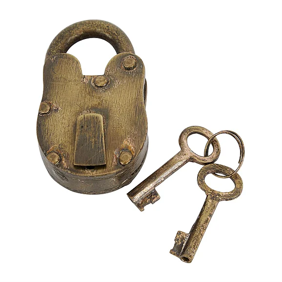 UMA Brass Metal Lock And Key with Distressed Details, 2" x 3" x 1" | 61209 CLOSEOUT