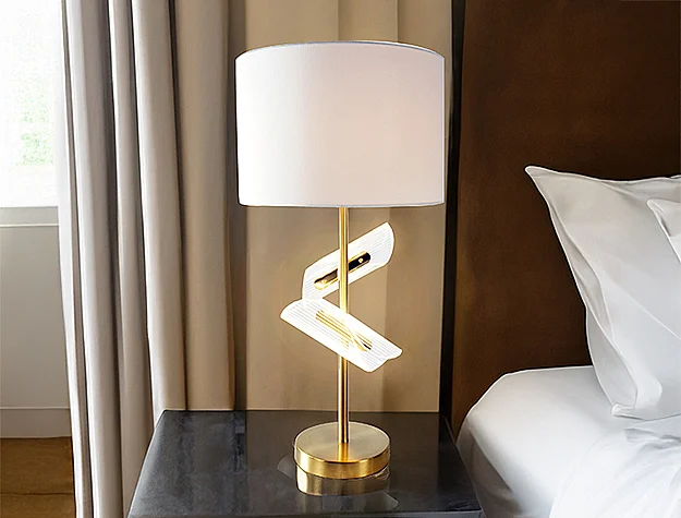 Crown Mark Table Lamp 6248T-2