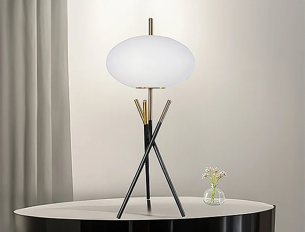 Crown Mark Table Lamp 6293T