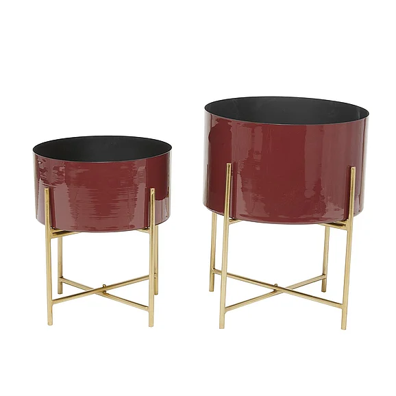 UMA CosmoLiving by Cosmopolitan Red Metal Indoor Outdoor Planter with Removable Gold Stand, Set of 2 15, 12H | 70251 CLOSEOUT