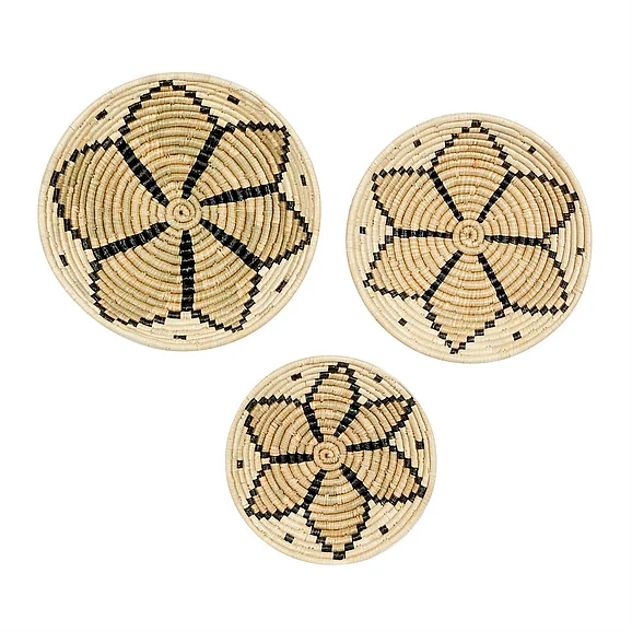 UMA Brown Seagrass Plate Handmade Basket Home Wall Decor, Set of 3 20, 18, 15H | 74042