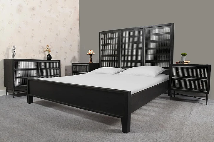 Moti Furniture Sarah 2pc Bedroom Set in Antique Brown