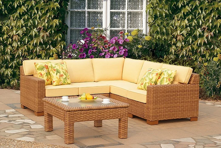 South Sea Outdoor Java 4-Piece Sectional Living Room Set in Honey Frame
