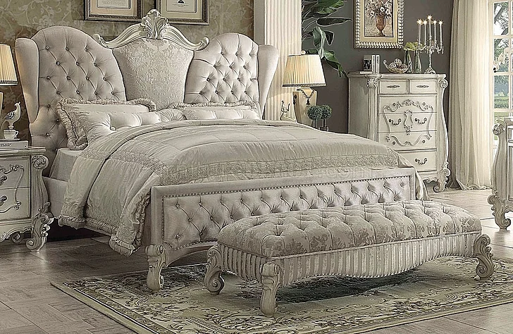 Acme Versailles Queen Bed in Ivory Velvet/Bone White 21130Q