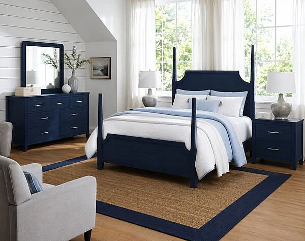 Vaughan-Bassett King Pencil Poster Bed in Luxe Blue Oak 833-668-866-922-MS1