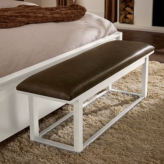 Vaughan-Bassett Lodge & Loft Sedona Brown Upholstered Bench in Soft White 844-080Y