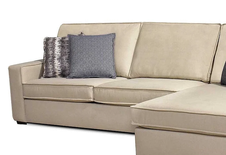 Tennessee Custom Lyndon LAF Sofa 8L00-24