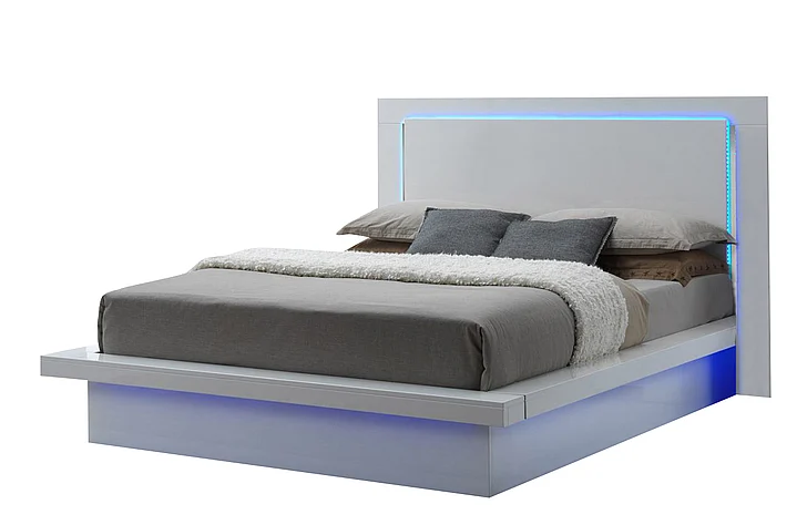 New Classic Sapphire King Platform Bed in White PROMO