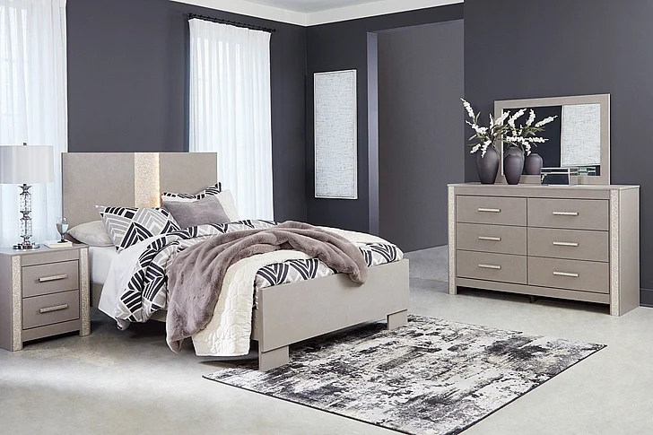 Surancha 4-Piece Panel Bedroom Set in Gray