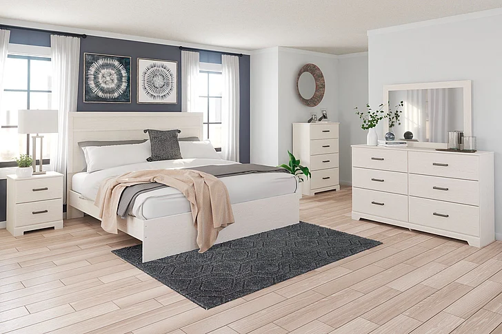 Stelsie 6-Piece Panel Bedroom Set in White