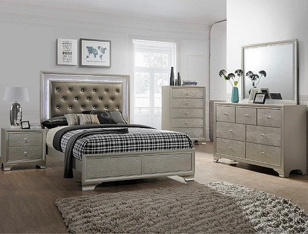 Crown Mark Lyssa 4pc Panel Bedroom Set in Crocodile Pattern
