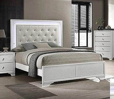 Crown Mark Lyssa Full Panel Bed