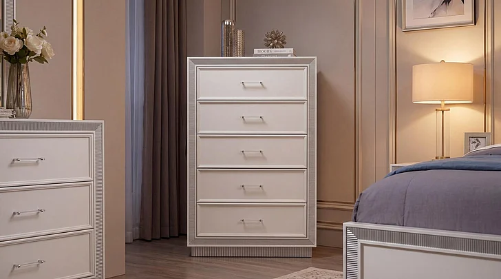 Massa Gallery LOLO Chest in Silver B467-5