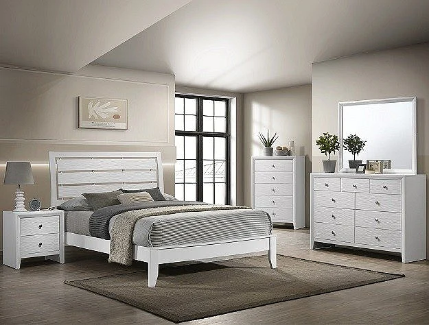 Crown Mark Furniture Evan 4pc Panel Bedroom Set in White