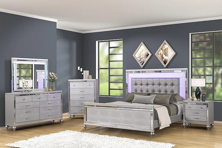 Massa Gallery Emma 5pc Panel Bedroom Set in Silver