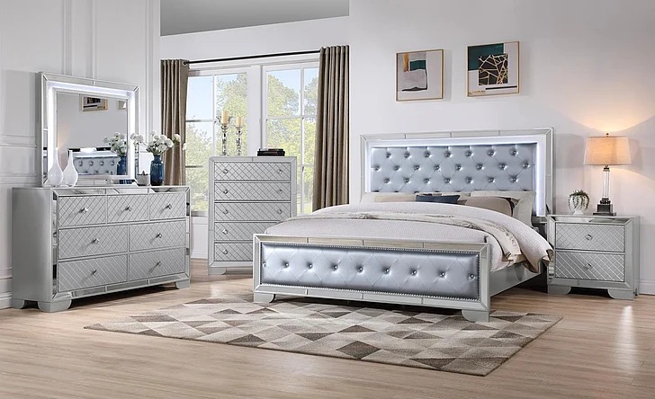Massa Gallery Demi 5pc Panel Bedroom Set in Silver