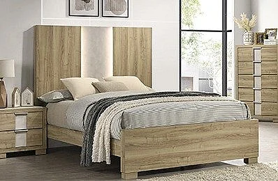 Crown Mark Rangley Queen Panel Bed in Driftwood