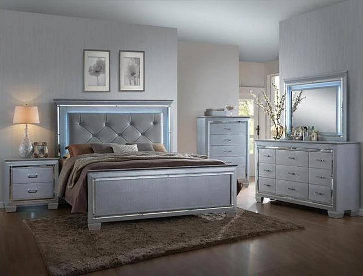 Crown Mark Furniture Lillian 2pc Upholstered Panel Bedroom Set in SIlver