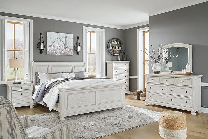 Robbinsdale 4-Piece Sleigh Bedroom Set in Antique White