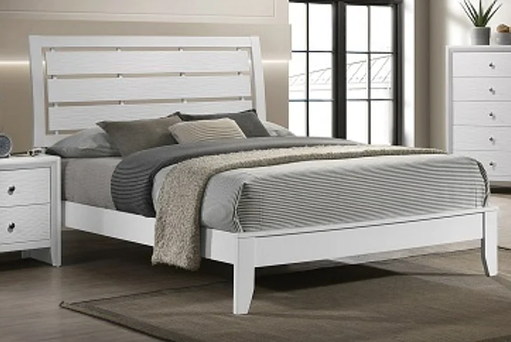 Crown Mark Furniture Evan Queen Panel Bed in White
