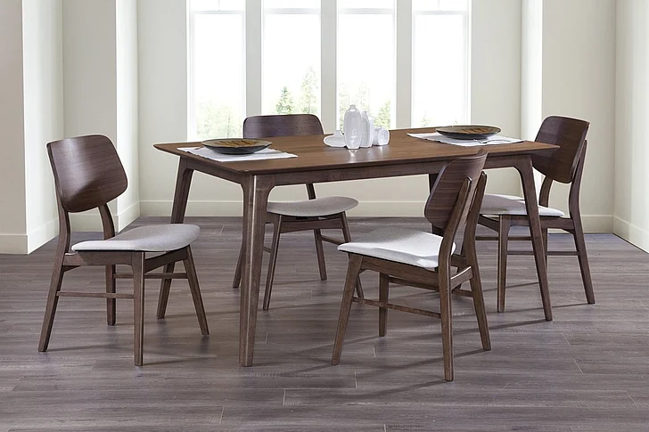 New Classic Oscar 5pc 60" Dining Room Set in Walnut