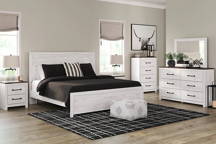 Gerridan 5-Piece Panel Bedroom Set in White/Gray