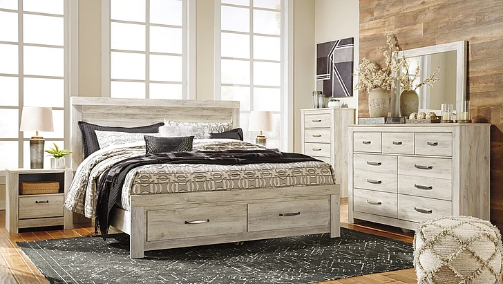 Bellaby 4-Piece Panel Storage Bedroom Set in Whitewash