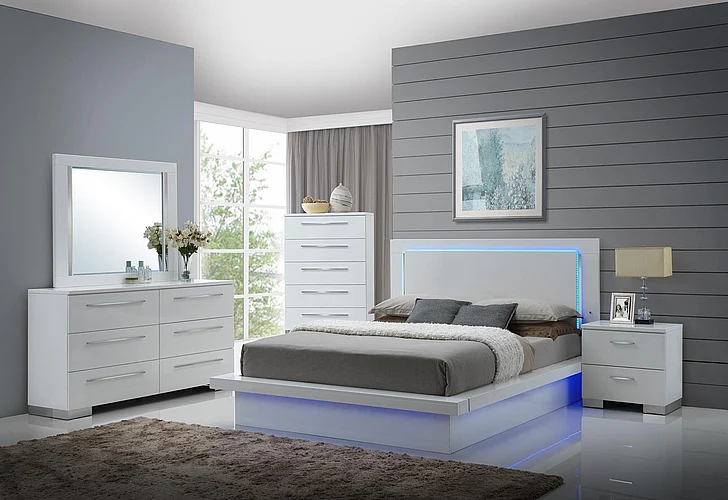 New Classic Sapphire 4pc Platform Bedroom Set in White B2643-