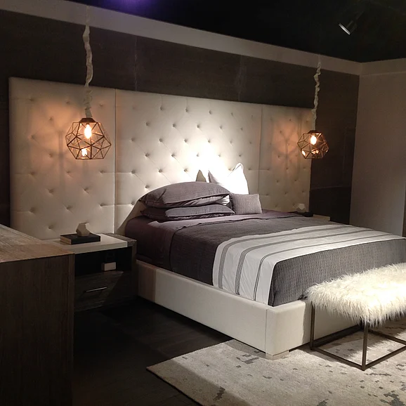Universal Furniture Modern Brando 4-Piece Bedroom Set w/ Wall Panels in Quartz