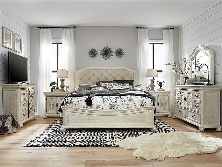 Magnussen Furniture Bronwyn 4pc Sleigh Bedroom Set with Shaped Footboard in Alabaster