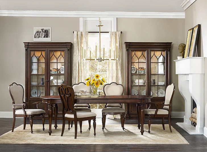 Hooker Furniture Leesburg 7-Piece Leg Table Set in Mahogany