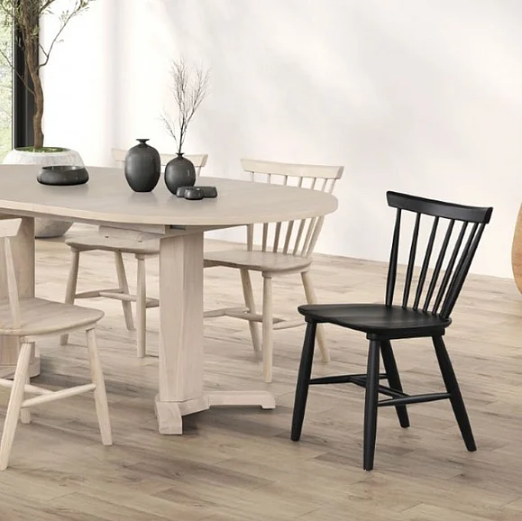 Furniture of America Hines Oval Dining Table in White Oak FM3101NT-OT