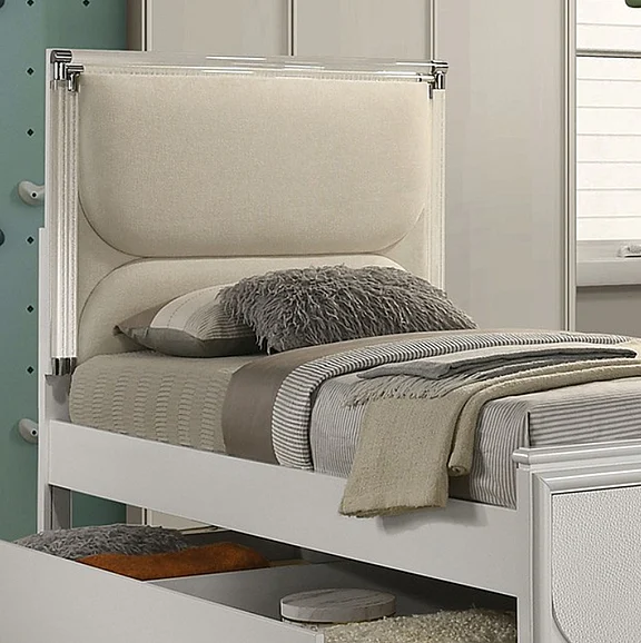 Furniture of America Lareina Full Panel Bed in Pearl White